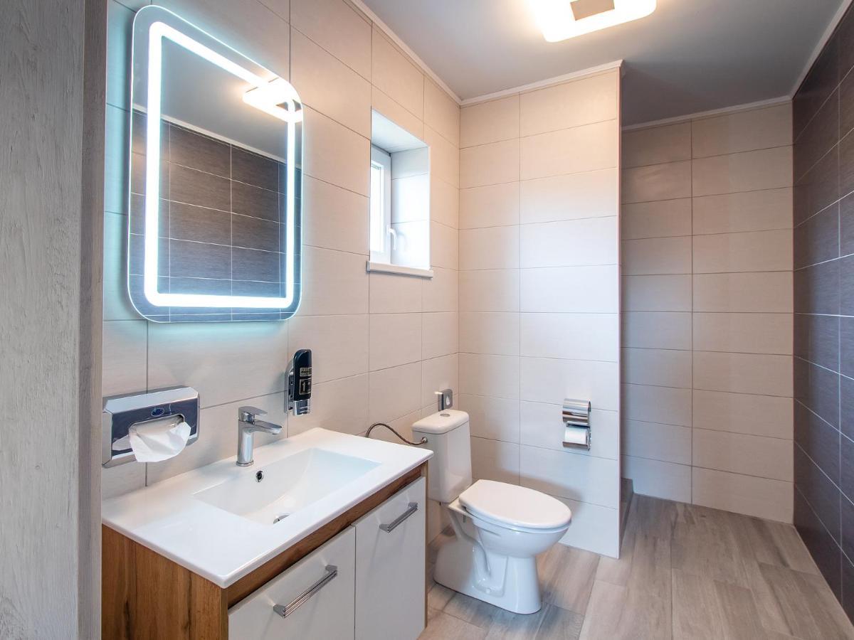 Penzion Julia Dunajská Streda Exteriör bild